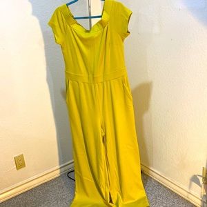 Beautifully vibrant yellow pull on jumper